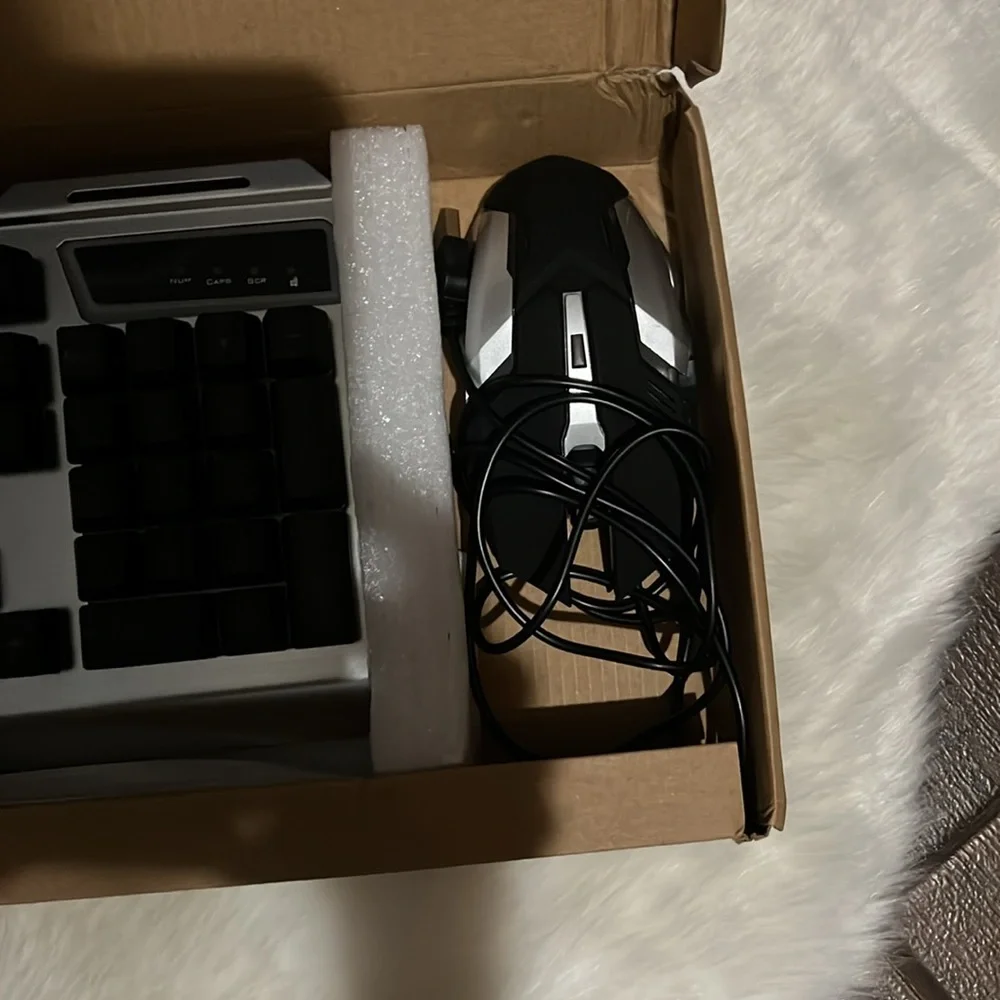 V1 USB Wired Ergonomic Backlit Keyboard And Mouse Set